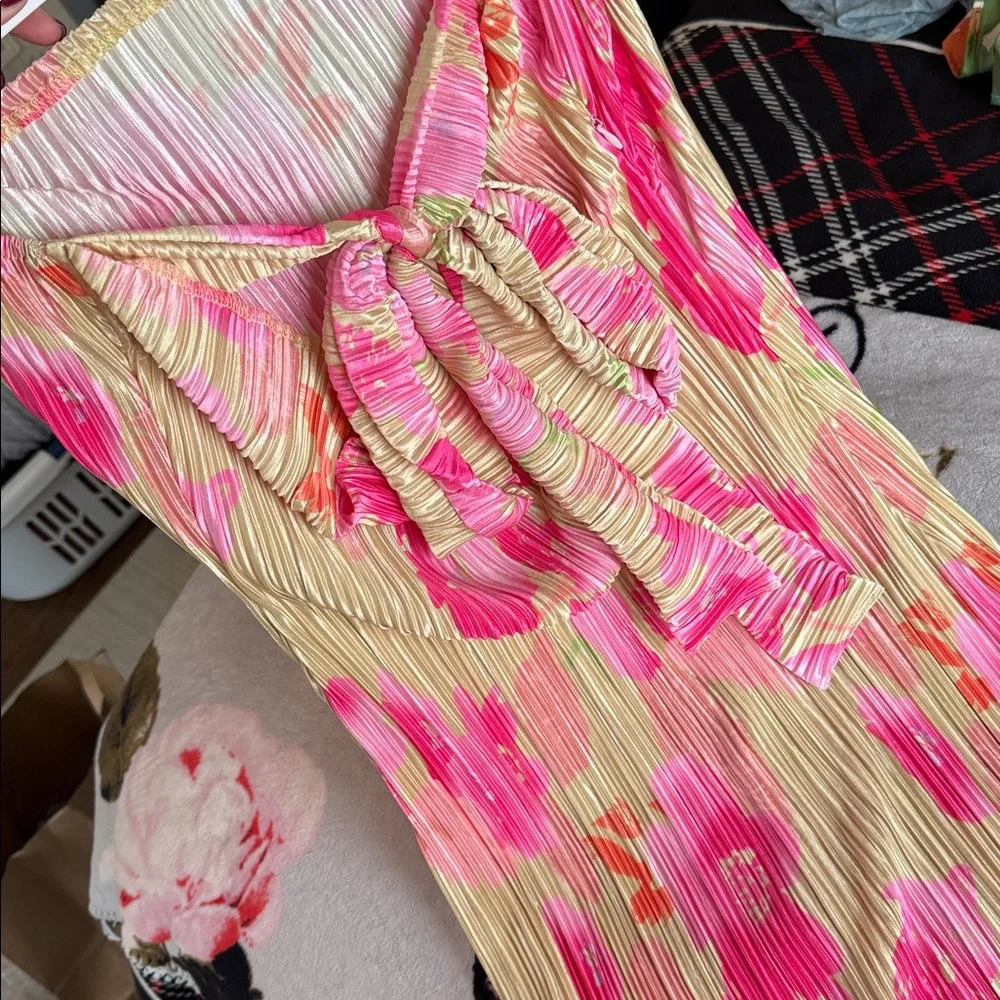 Elegant Pink Floral Strapless Dress - Picture 2 of 7